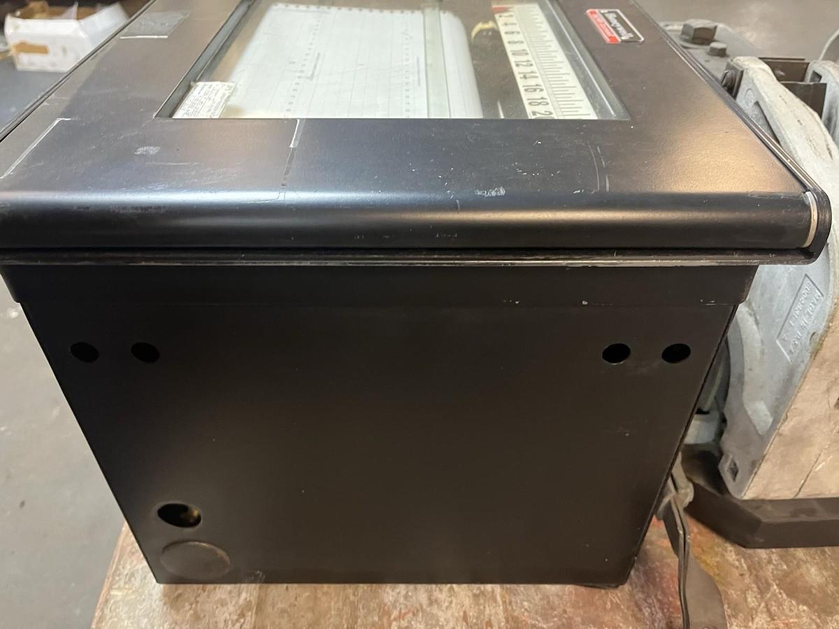 Used HONEYWELL BROWN,153X64-P12-II-III-141,CHART RECORDER