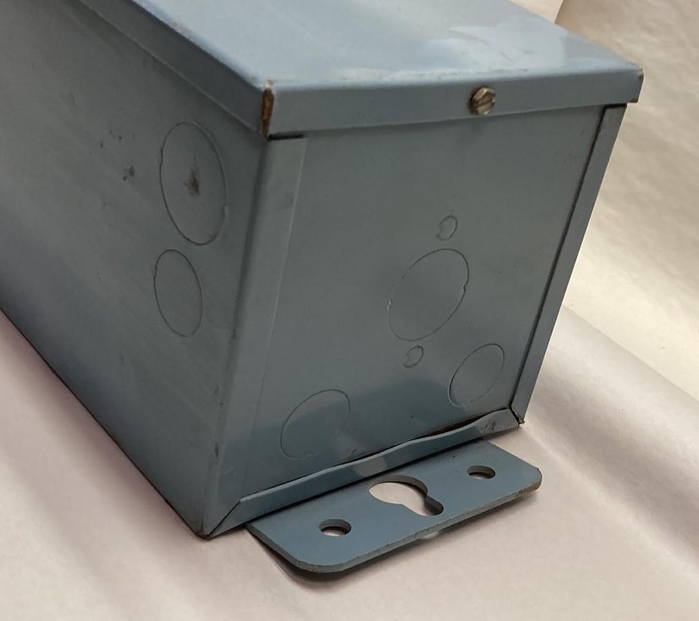 Used H.I.D.,337-1360,Indoor Constant Wattage Auto-Transformer