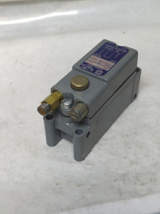 Used SQUARE D,9007 AW-22,LIMIT SWITCH SERIES A PRE-OWNED