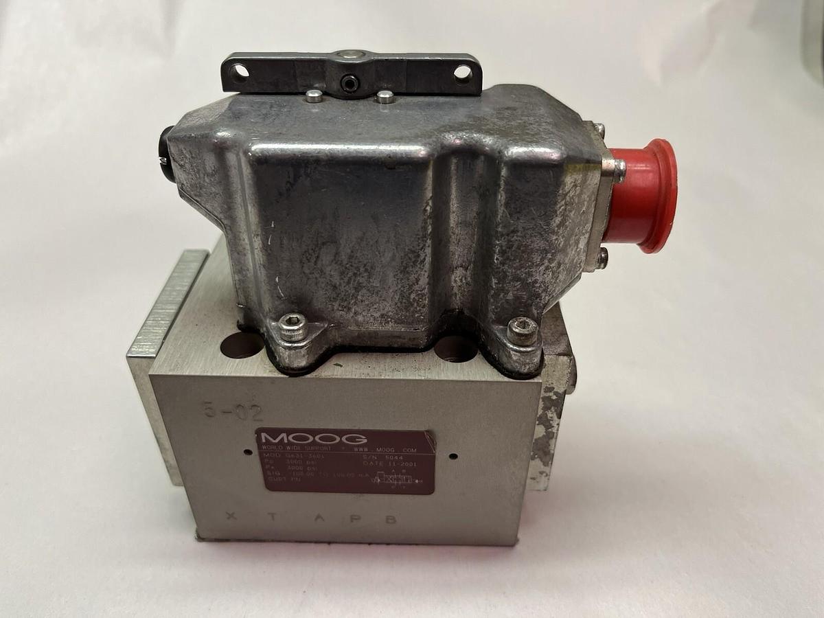 Used MOOG,G631-3601,SERVO VALVE