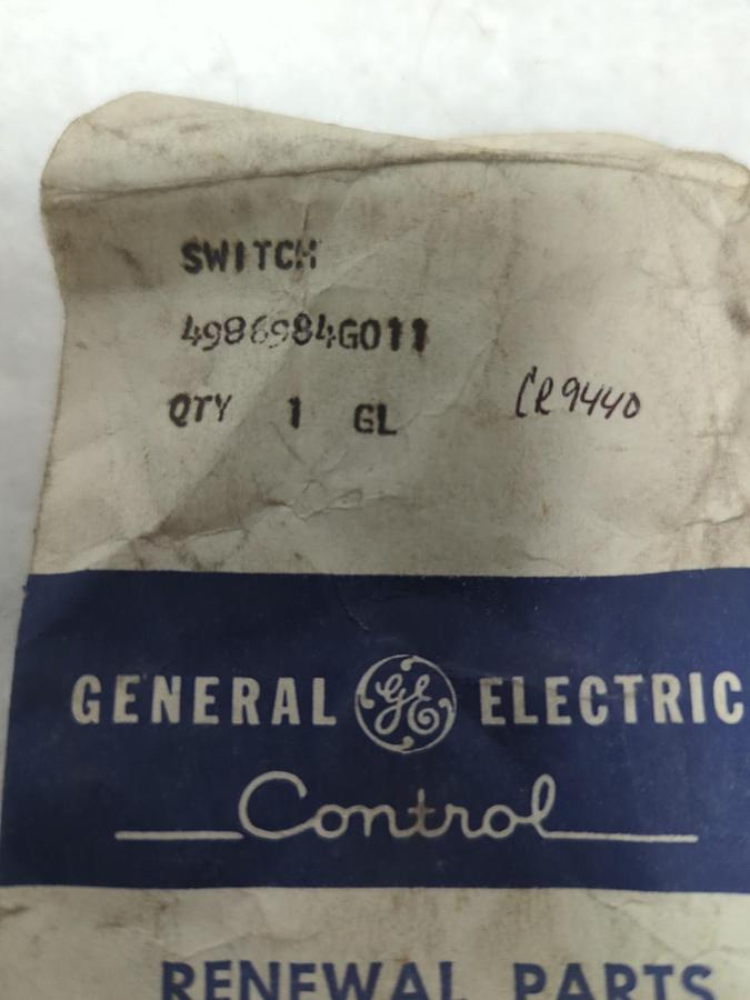 GENERAL ELECTRIC,4986984G011,SWITCH 600V CR9440 NOS
