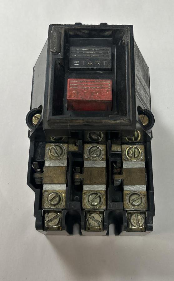 Used SQUARE D,2510MBG2,MANUAL MOTOR STARTER SIZE M-0