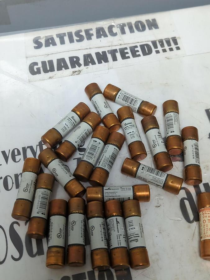 COOPER BUSSMANN,NON-20,& FERRAZ SHAWMUT OT20 FUSES 20 AMP LOT OF 24 NOS
