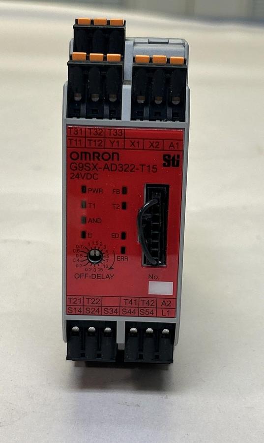 Used OMRON,G9SX-AD322-T15-RC,FLEXIBLE SAFETY UNIT 24VDC 4W