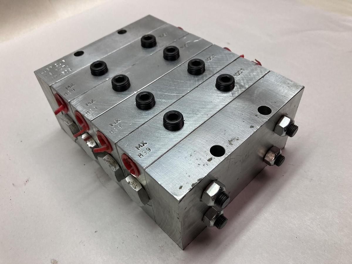 Used Lubriquip,3074509,Valve Block