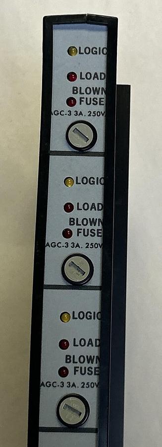 Used SQUARE D SY/MAX,8030-DOM-251,OUTPUT MODULE