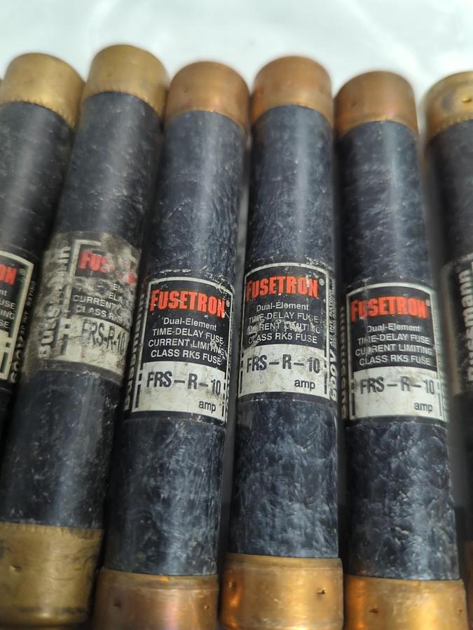 Used COOPER BUSSMANN,FRS-R-10,FUSETRON 10 AMP FUSE LOT OF 12 PRE-OWNED