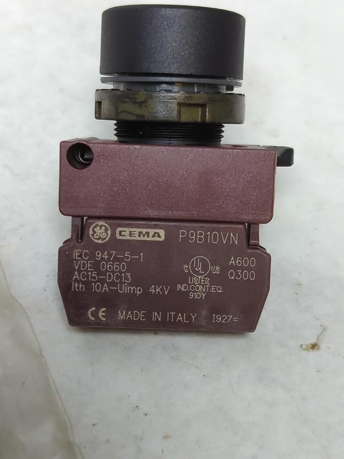 GENERAL ELECTRIC,P9XPNVGN10N0,PUSH BUTTON STD PBS GREEN NOS