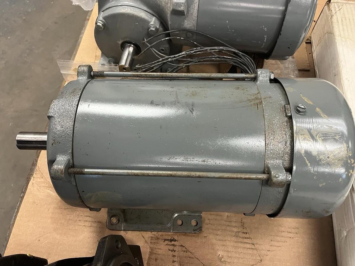 Used DAYTON,3N291J,ELECTRIC HAZARDOUS LOCATION MOTOR 3HP 1740RPM 3PH K182T
