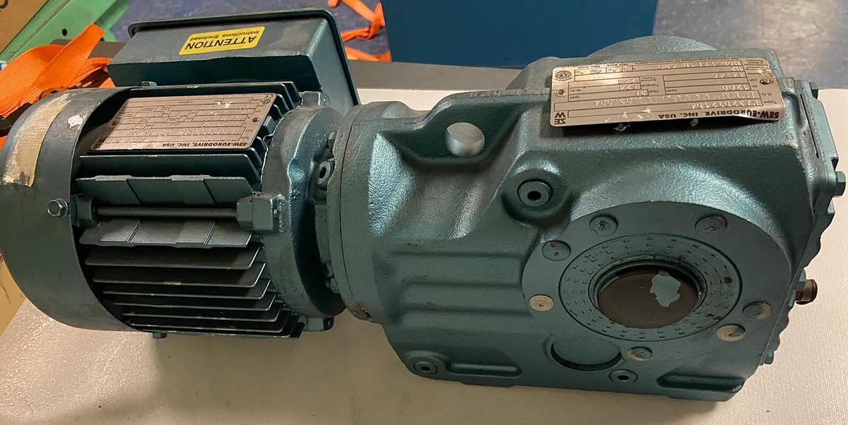 Used Sew Eurodrive,KA37DT71D4,Gearmotor Ratio 44.46 Torque 824 Lb-IN 1/2Hp Out 38 RPM