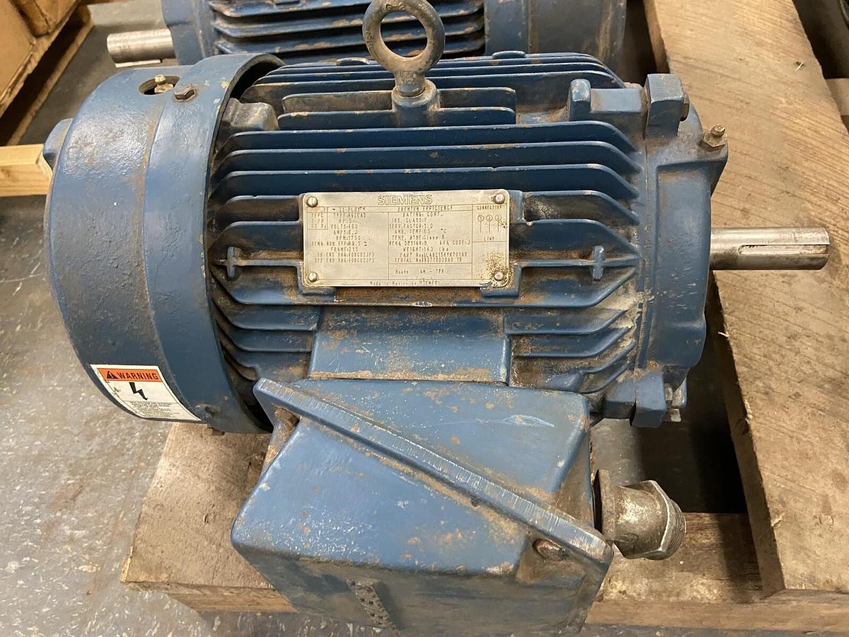 Used Siemens,RGZEAD,5Hp Motor 460V 1750RPM Frame 215
