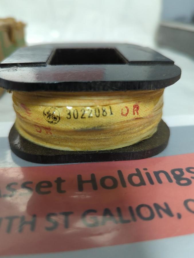 GENERAL ELECTRIC,3022081,COIL 220V NOS