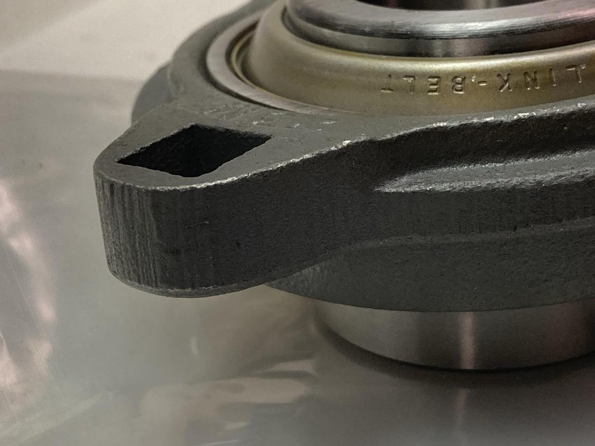 Used Rexnord,FUG220E3,3-Link Mount Bearing 1-1/2 Inch Bore