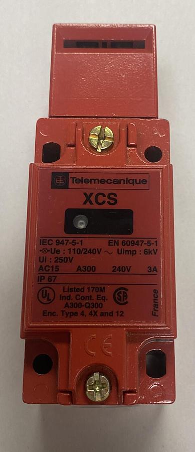 Telemecanique,XCS-A723,Safety Limit Switch NOS