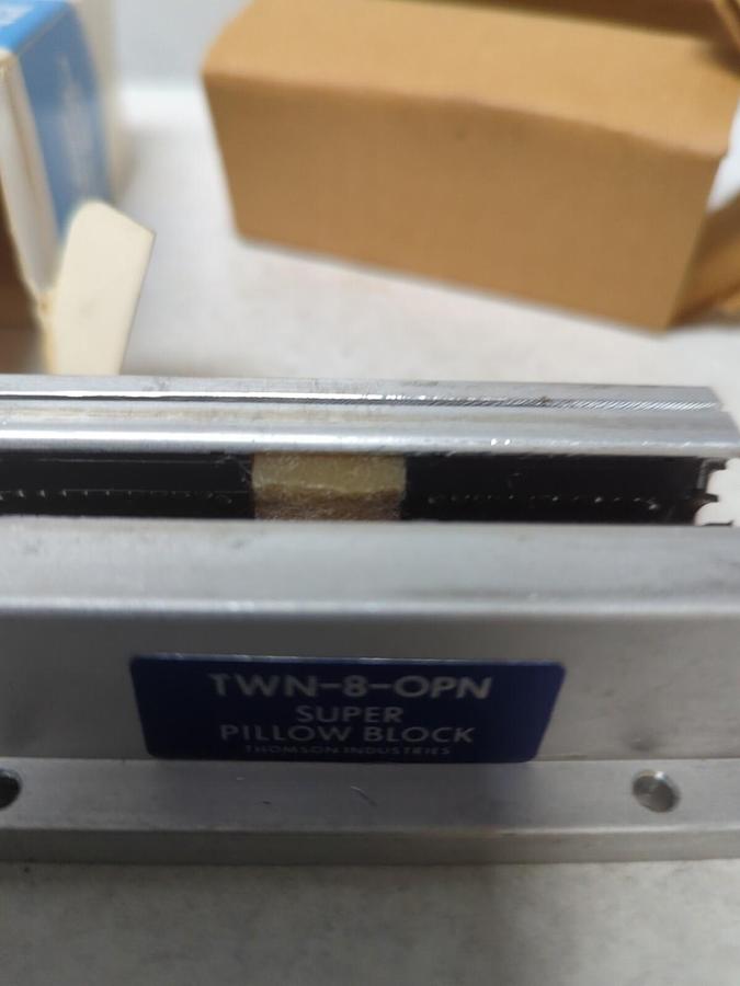 THOMSON,TWN 8 OPN,TWIN SUPER BALL BUSHING PILLOW BLOCK NOS