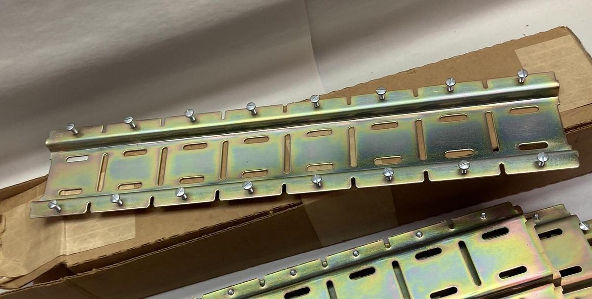 Allen-Bradley,700-MP8,Relay Mounting Strip