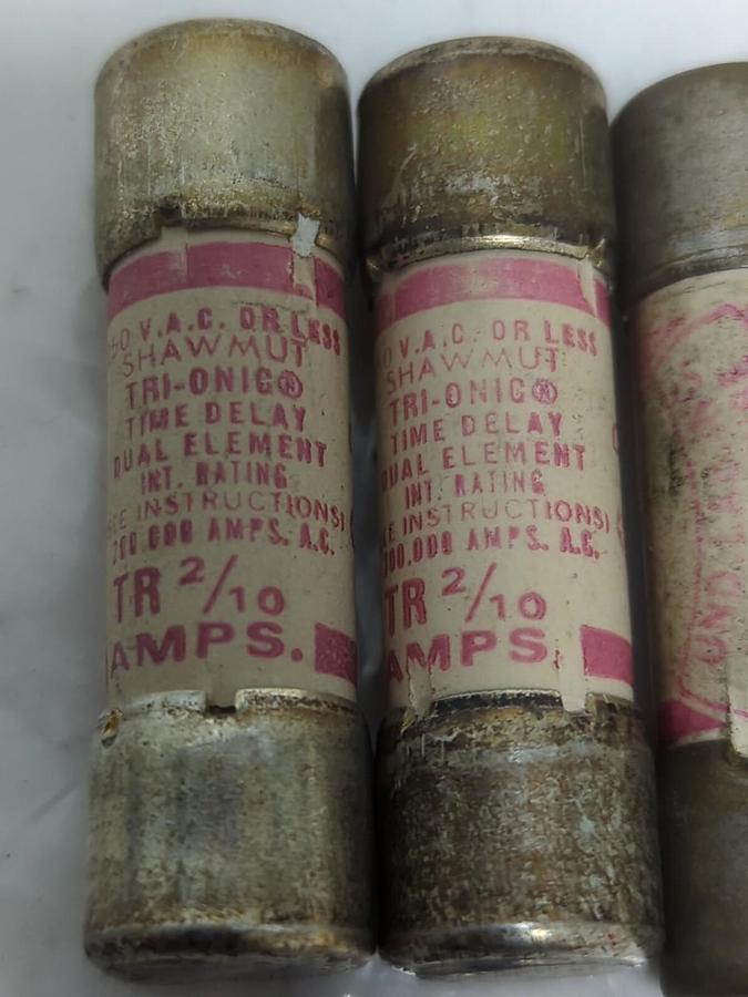 SHAWMUT,TR2/10,TRI ONIC 2/10 AMP FUSES LOTOF 6 NOS