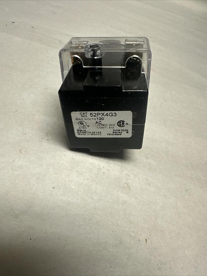 Used Siemens,52PX4G3,Green Pilot Light Transformer Type NEW
