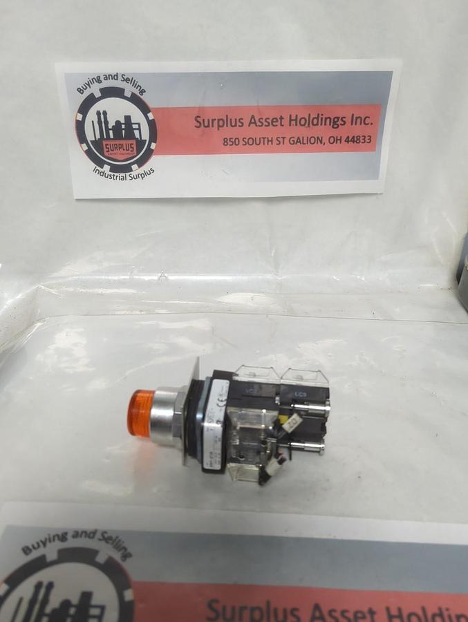 Used ALLEN BRADLEY,800T-QT20,PUSH BUTTON AMBER SERIES T PRE-OWNED