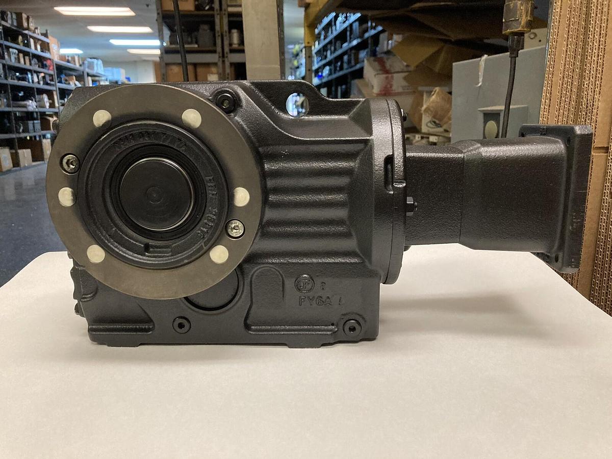 SEW Eurodrive,KA257 AOA115/3,Gear Reducer