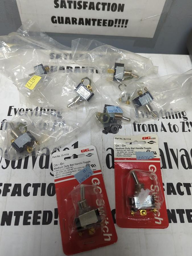 GC,35-1114,ON-ON MEDIUM DUTY BAT HANDLE TOGGLE LOT OF 8 NOS