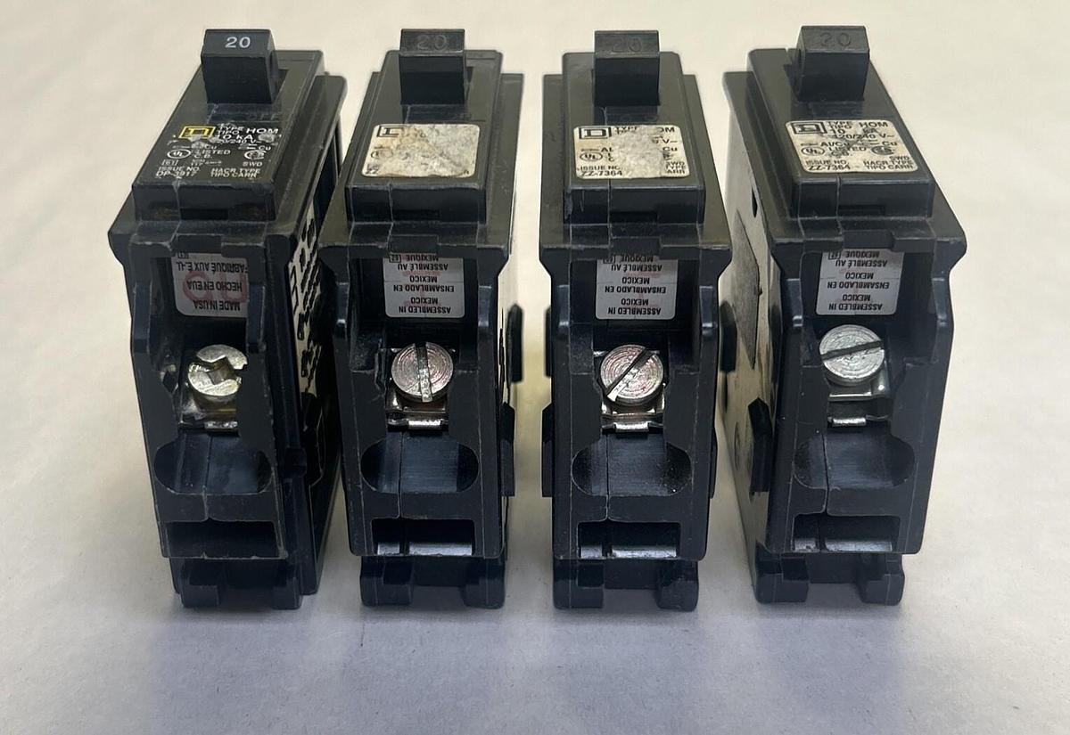 Used SQUARE D,HOM120,CIRCUIT BREAKER 20A 120/240V 1P LOT OF 4