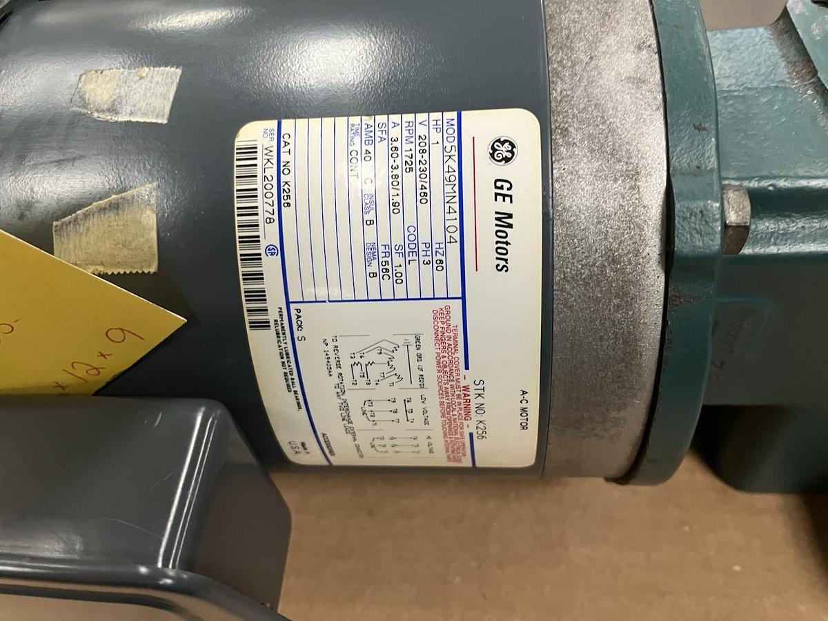 Used RELIANCE,56/200,TIGEAR 200 SPEED REDUCER 1HP RATIO 20 1725RPM