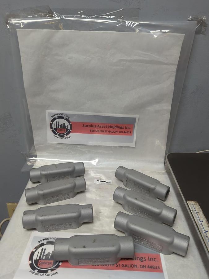 APPLETON,C27,FM7 CONDUIT BODY 3/4 INCH LOT OF 7 NOS