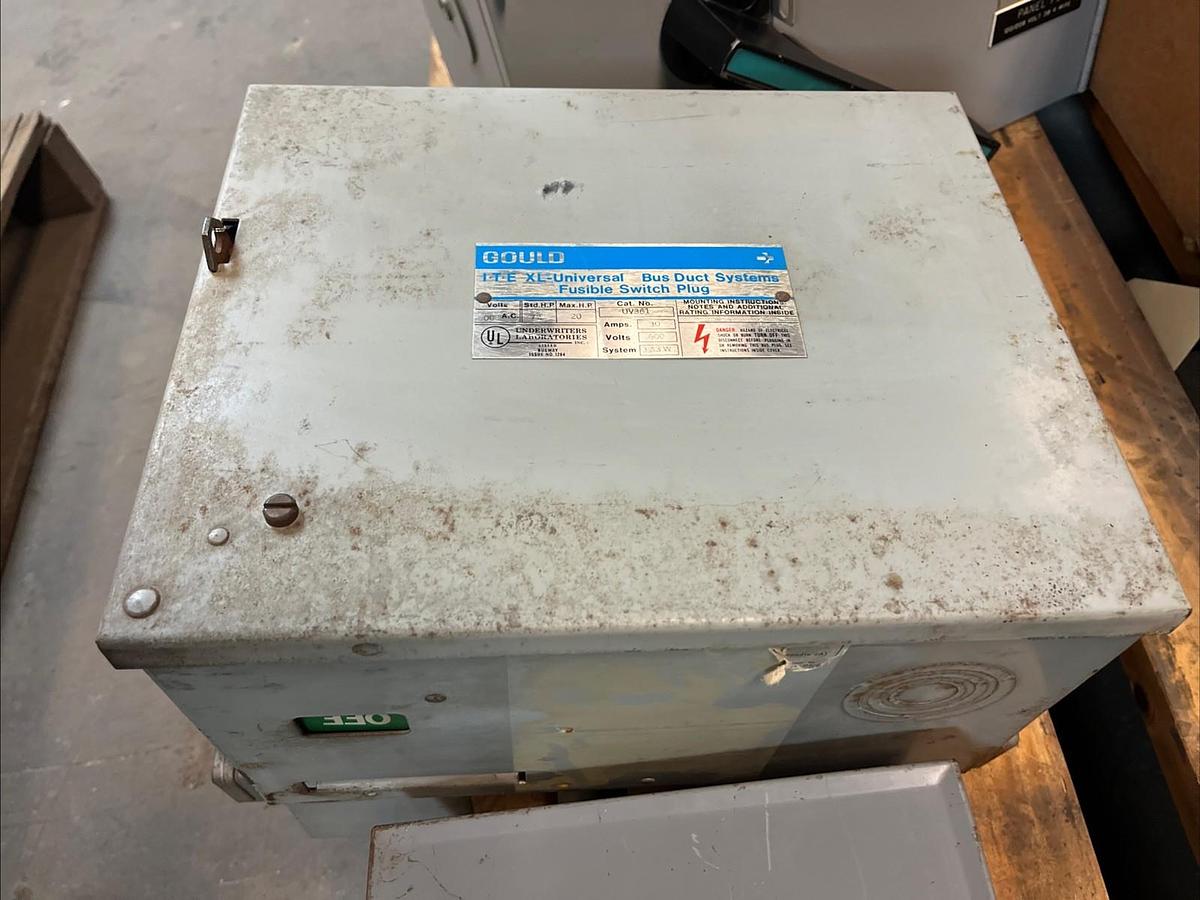 GOULD,UV361,XL-UNIVERSAL FUSIBLE BUS PLUG 300A 600V 3PH