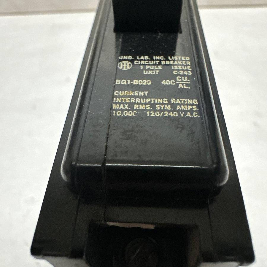 Used ITE,BQ1B020,20 Amp Single Pole Circuit Breaker LOT of 8