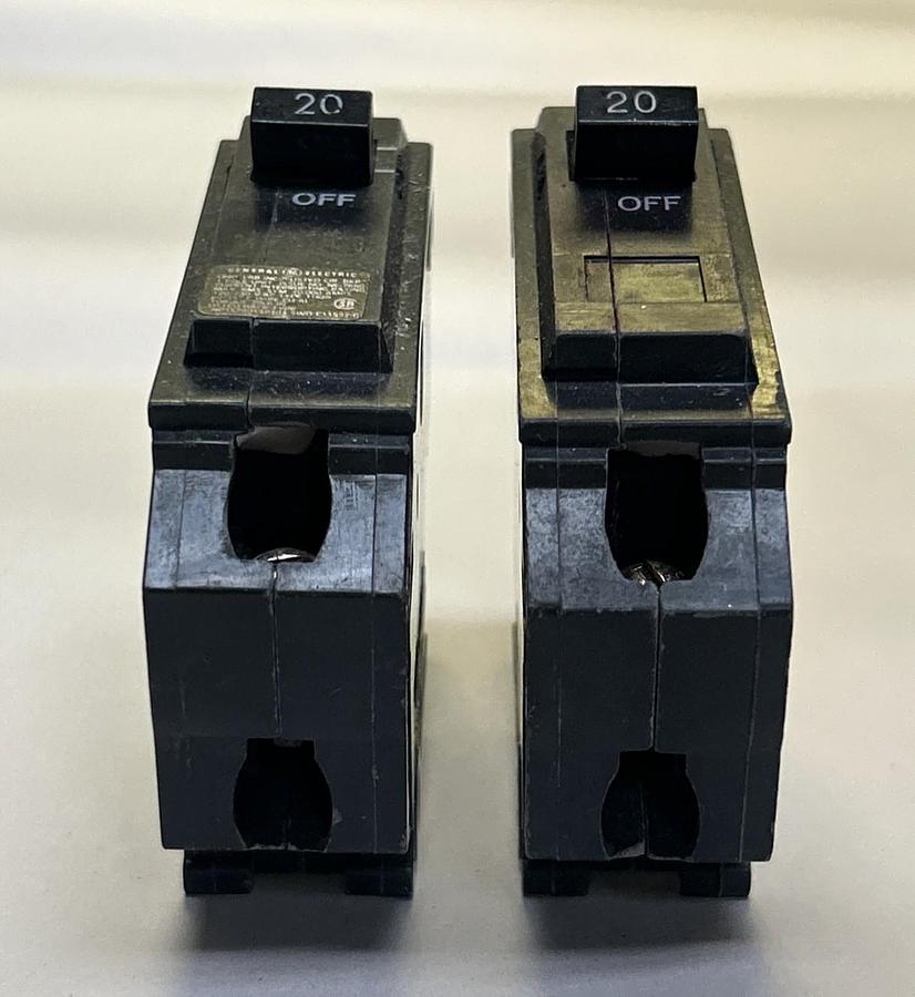 Used GENERAL ELECTRIC,THQB120,CIRCUIT BREAKER 20A 120/240V 1P LOT OF 2