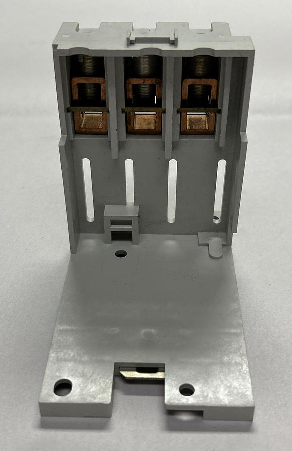 EATON CUTLER HAMMER,C306TB2B, OVERLOAD RELAY TERMINAL BASE MOUNTING ADAPTER NOS