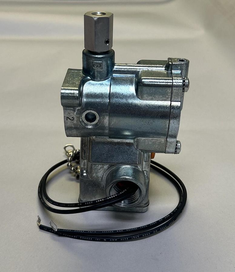 PARKER SCHRADER BELLOWS,K065900953, PILOT VALVE 120V NOS