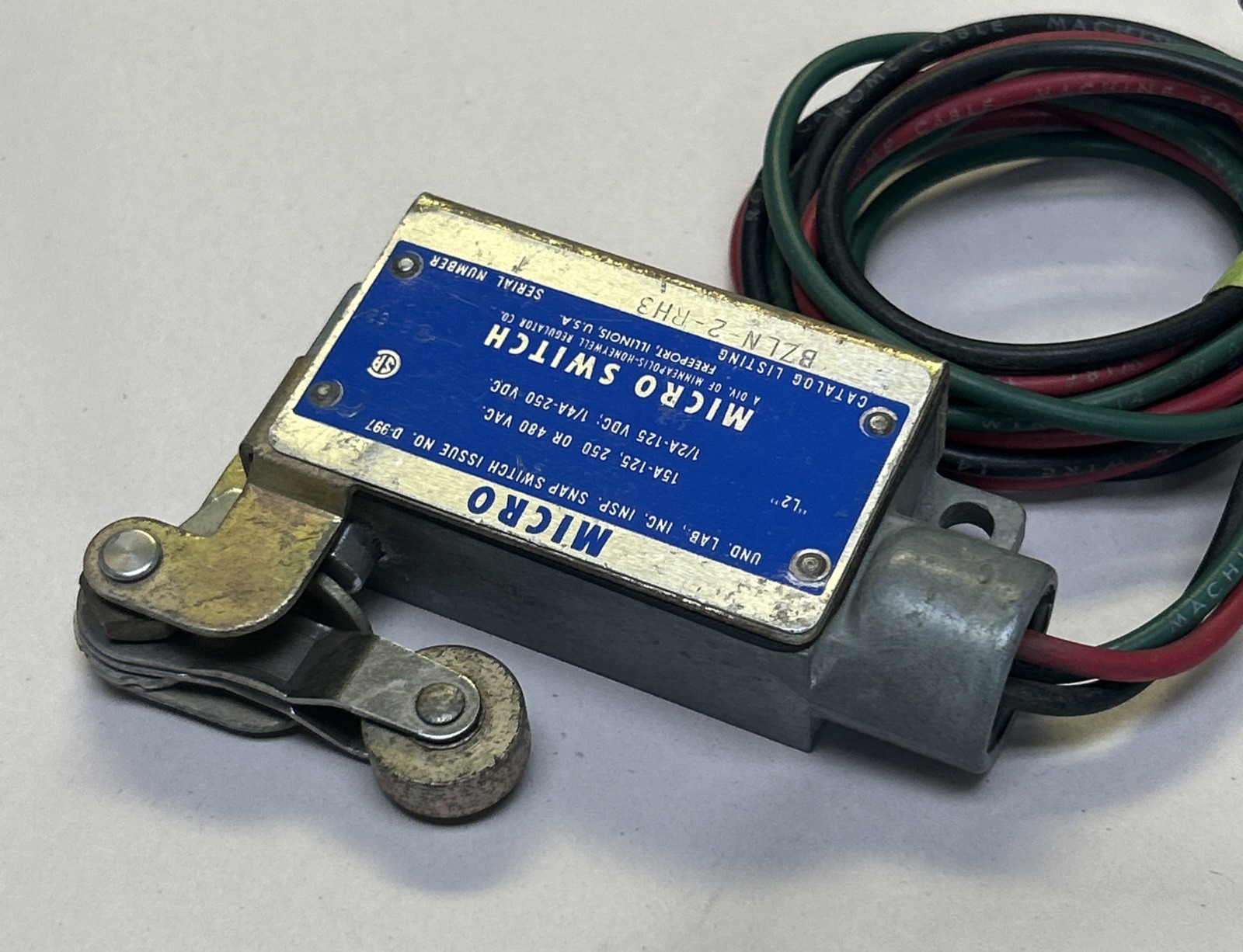 Used HONEYWELL,BZLN-2-RH3,MICRO SWITCH LIMIT SWITCH