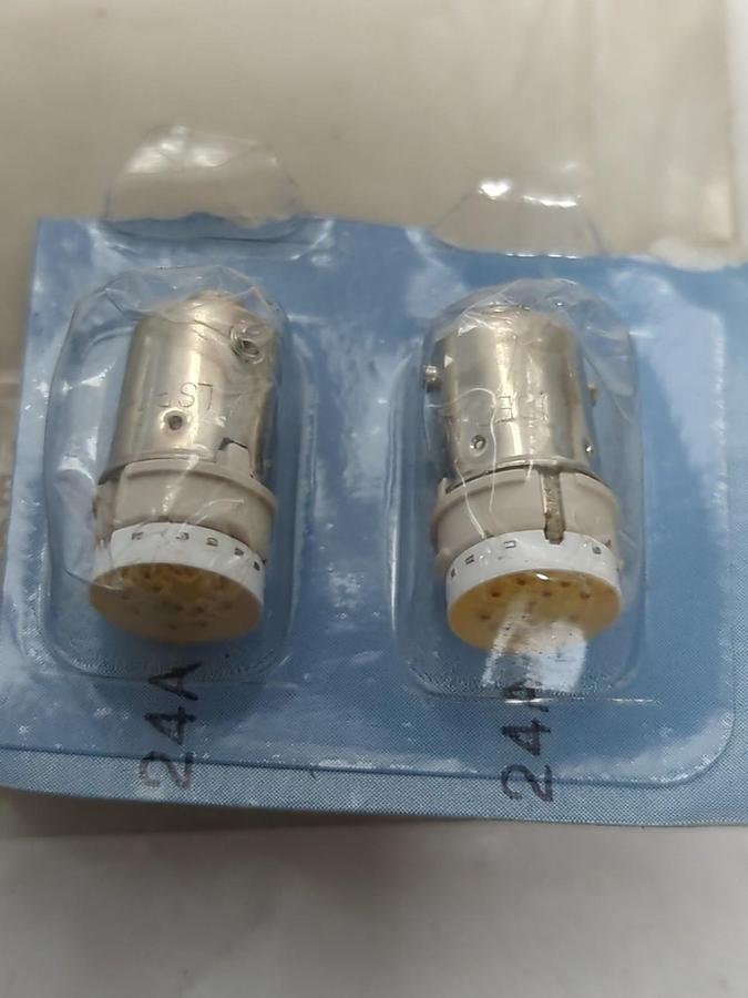 IDEC,LSPD-2A,PILOT LIGHT LED INDICATOR LOT OF 9 NOS