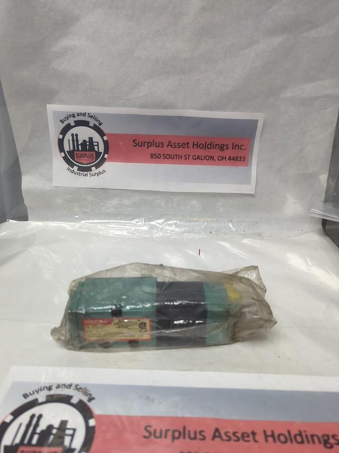 NUMATICS,152SA400K01 1B30,SOLENOID VALVE 110-120V NOS