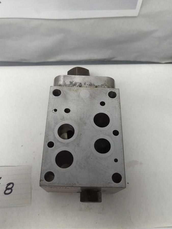 Used SUN HYDRAULICS,OFE7-A2,MANIFOLD 4151-148-000 WITH R-17A USED