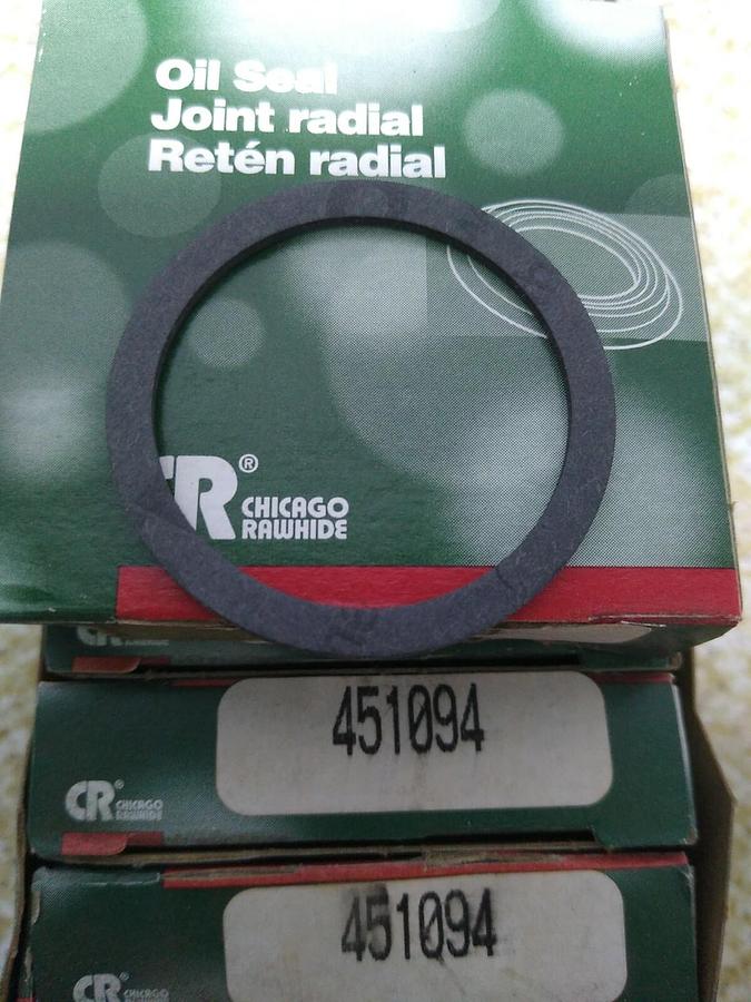 Used SKF Chicago Rawhide,451094,Oil Seal  Lot of 10 NOS