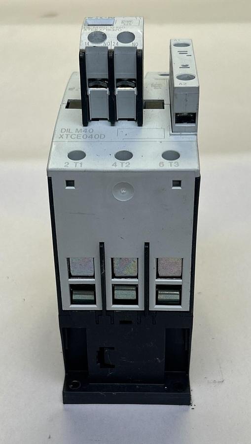 Used EATON,XTCE040D,CONTACTOR 110/120V