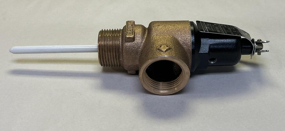 CASH ACME,FVMX-3C,PRESSURE RELIEF VALVE 1INCH NOS