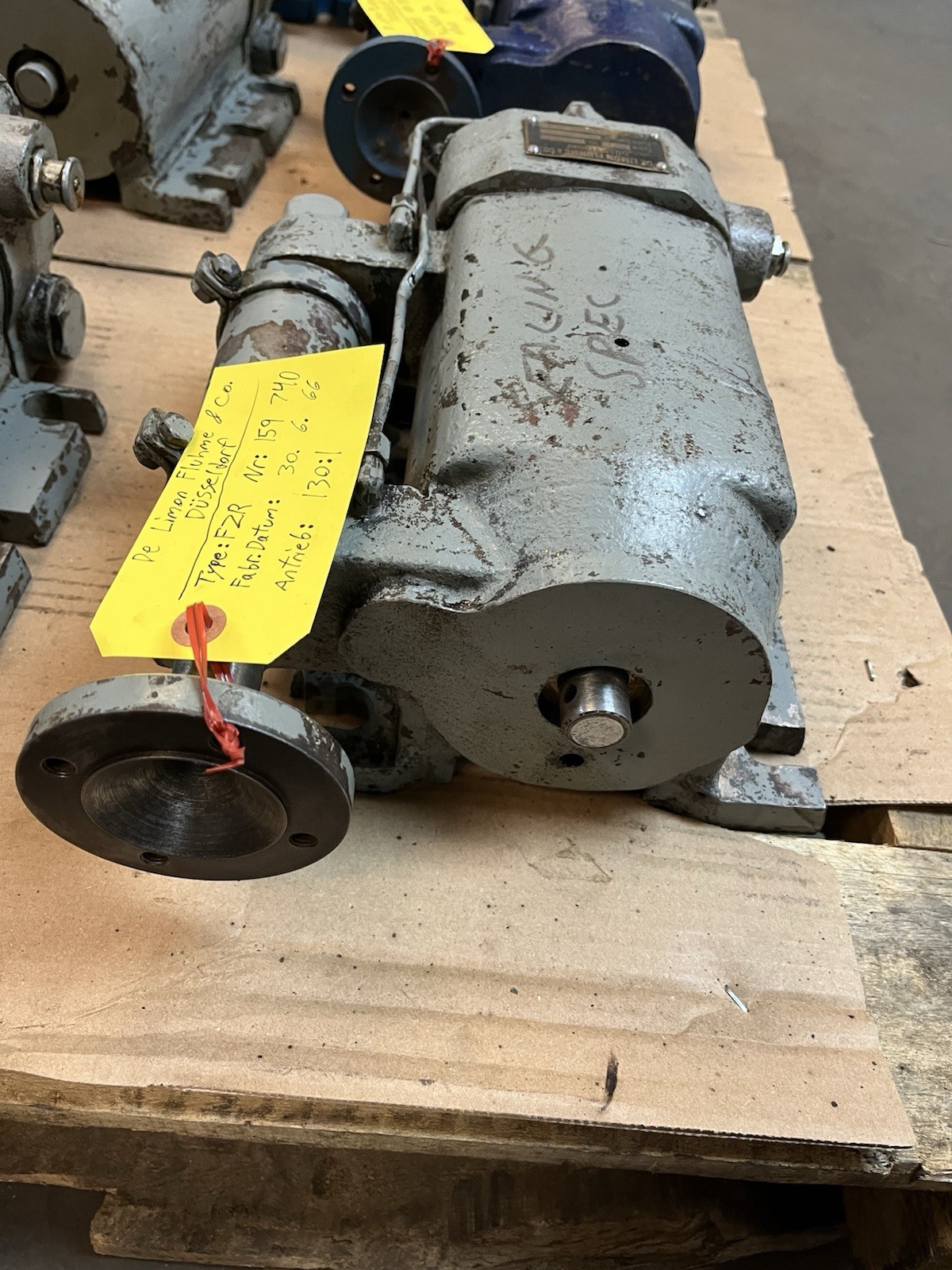 Used DE LIMON FLUHME,FZR 159-746,CENTRAL GREASE PLUNGER PUMP