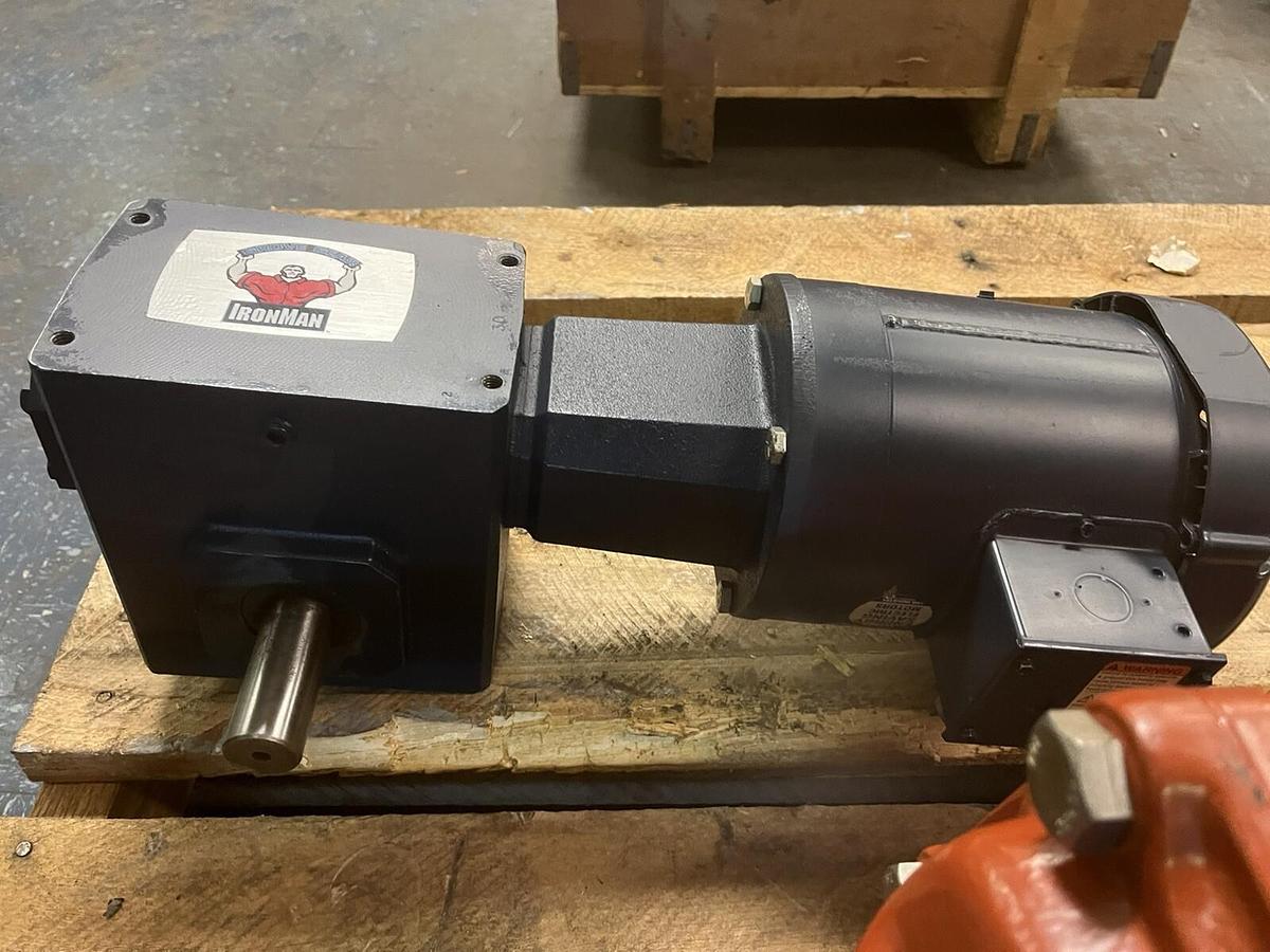 Used IRONMAN,GRG-BM826-30-L-56,GEAR MOTOR 3/4HP RATIO 30