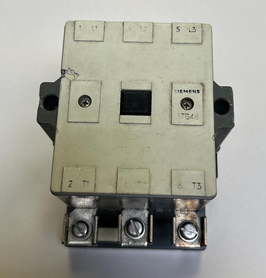 Used SIEMENS,3TB4817-0A,CONTACTOR SIZE 3 600V