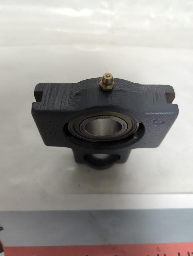 Used HUB-CITY,B220X1,TAKE-UP BEARING 1 INCH BORE PRE-OWNED
