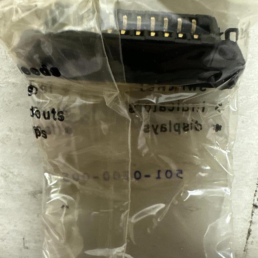 Dialight,501-0700-005,Conector