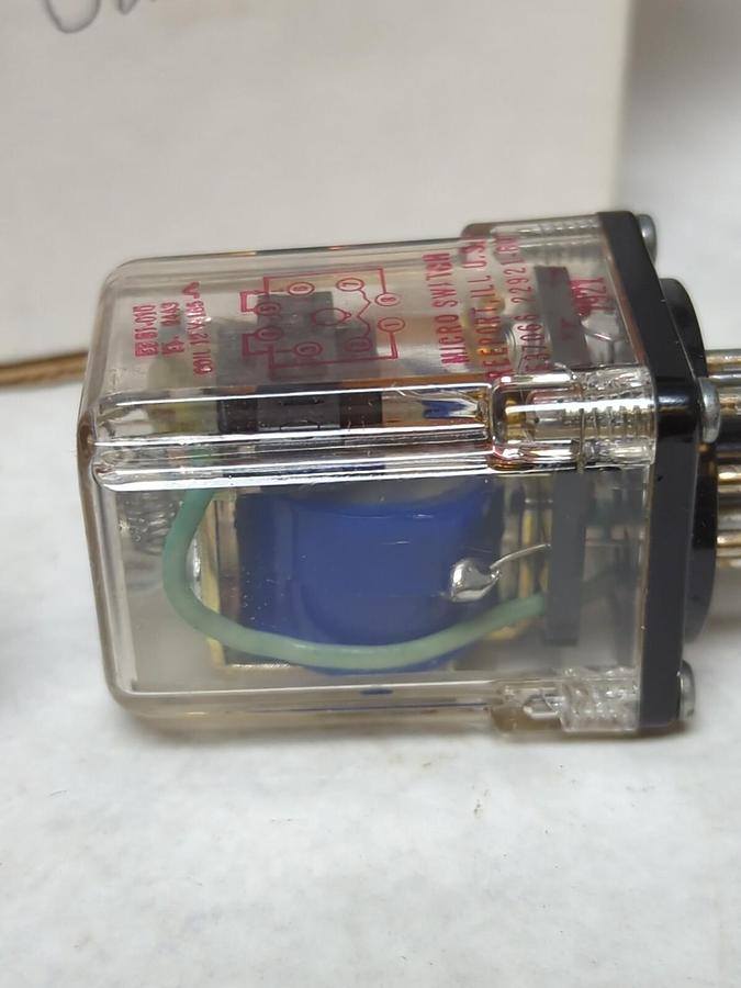 HONEYWELL MICROSWITCH,S2443,GENERAL PURPOSE RELAY 12V 8 PIN LOT OF 8 NOS