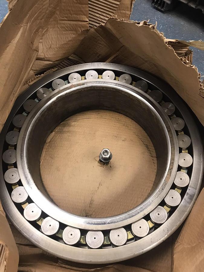SKF,23068/CACM/C3/W33,Roller Bearing 340 mm ID 520 mm OD 133 mm Width