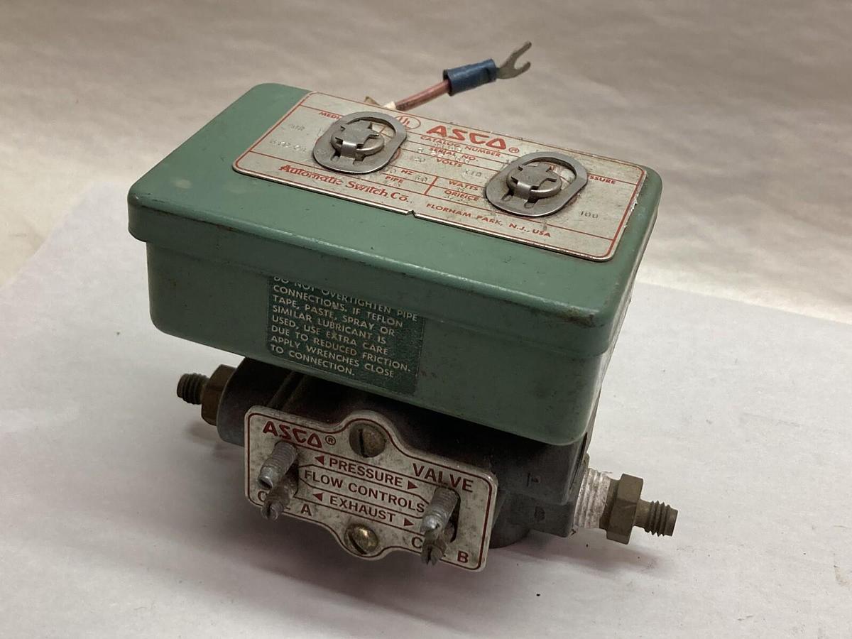 Used Asco,83493,Solenoid 4-Way 1/4 Inch Pipe Valve 120/110V 60/50Hz