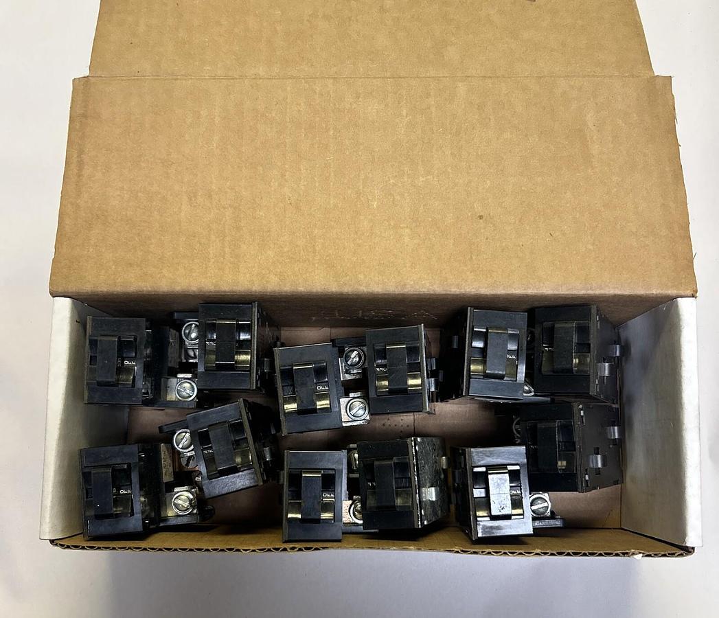 Used PUSHMATIC,P115,CIRCUIT BREAKER 15A 120/240V 1P LOT OF 12