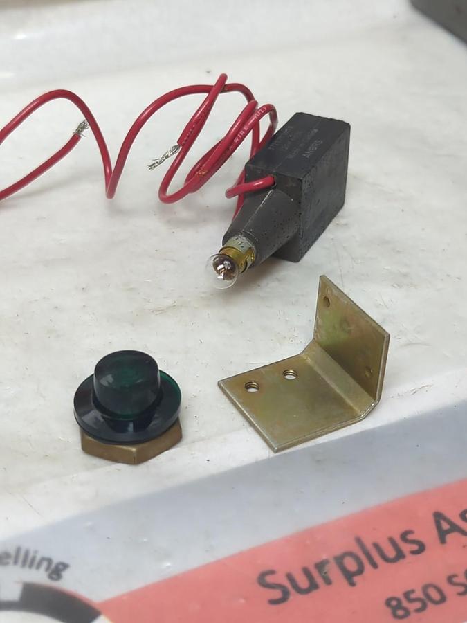 Used WESTINGHOUSE,PB1T1,PILOT LIGHT KIT WITH GREEN LENS PRE-OWNED